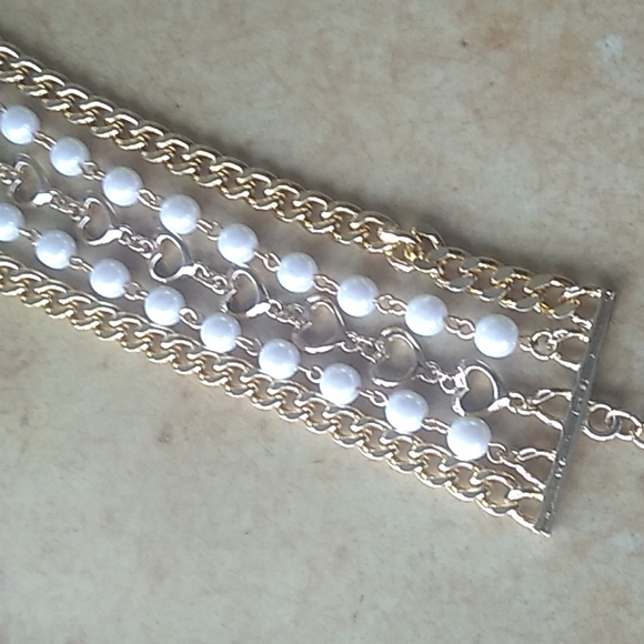 Bracelet with hearts and pearls Valentine Love - Picture 2 of 6